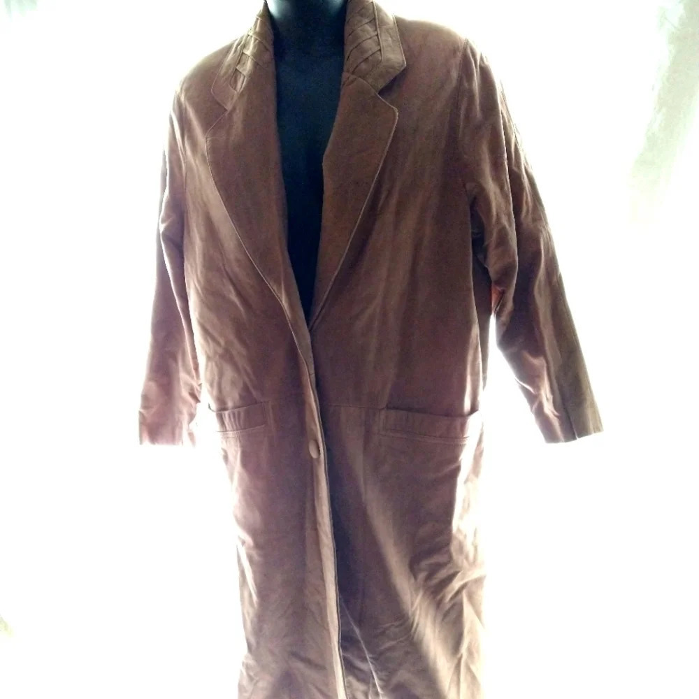 Gorgeous Genuine Leather Coat EUC ❤️ - Picture 2 of 12